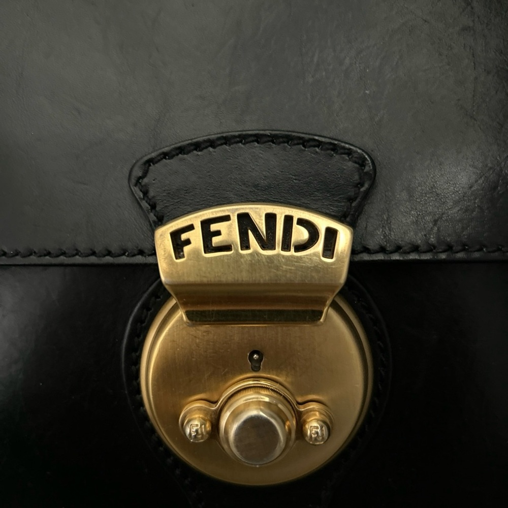 ❗️SOLD❗️ FENDI Y2K Grande Tuc Nero Black Leather Gold Lock Bag - Picture 7 of 12